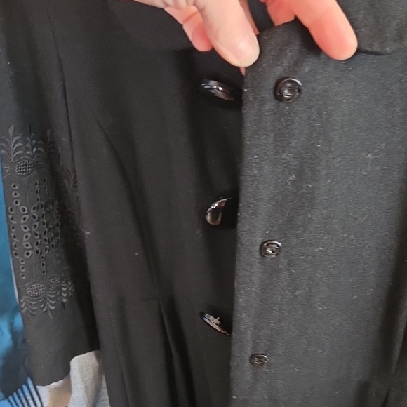 Bettie Page Black Peter Pan Collar Button-Front Trench Coat - Picture 11 of 11